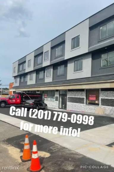 Main picture of 44 Bergen Blvd
