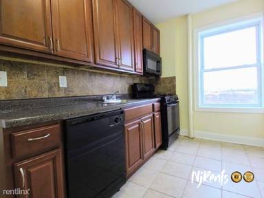 Main picture of 500 Garfield Ave