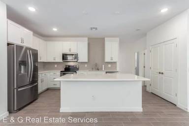 Main picture of 17020 W Diana Ave