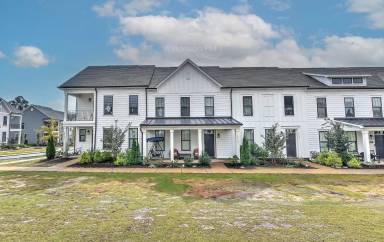 Main picture of 10179 Meeting House Dr NW