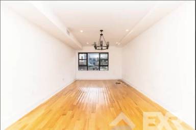 Main picture of 431 Bainbridge St