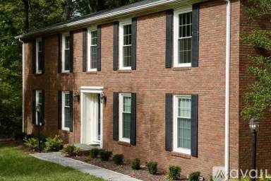 Main picture of 925 Ridgeway Ave