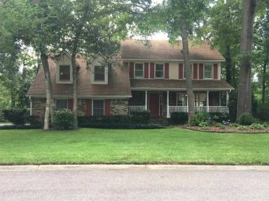 Main picture of 202 Shaftesbury Ln