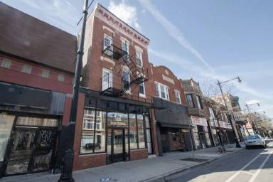 Main picture of 2545 W North Ave