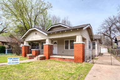 Main picture of 2327 NW 16th St