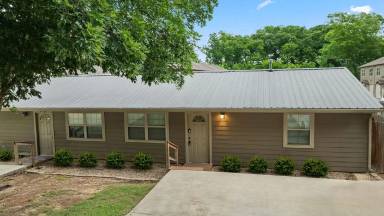 Main picture of 312 N Double Springs Rd