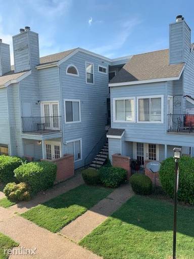 Main picture of 1808 E 66th Pl