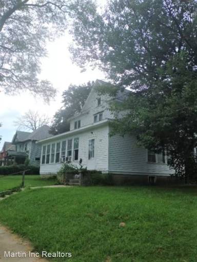 Main picture of 702 W Mullan Ave