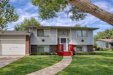 Main picture of 1377 Youngfield St
