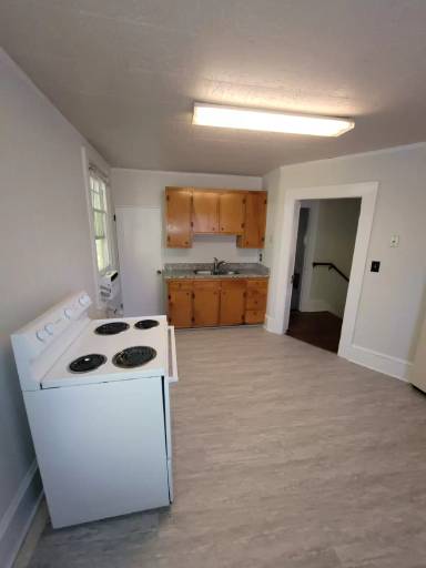 Main picture of 812 West St