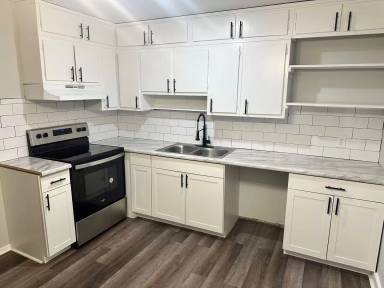 Main picture of 1738 Herrin Ave