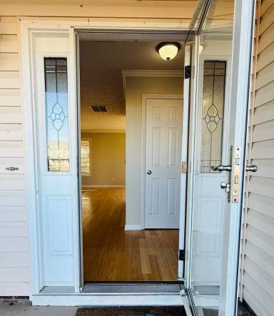 Main picture of 84 Gloucester Ct