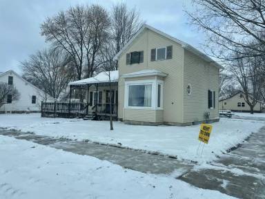 Main picture of 200 W Birch St