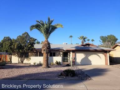 Main picture of 1120 E Carter Dr