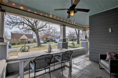 Main picture of 3810 Compton St
