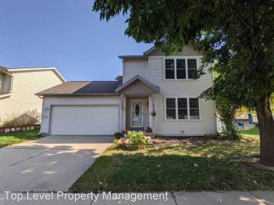 Main picture of 2423 Renaissance Dr