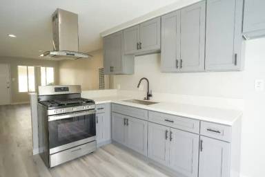 Main picture of 10442 Lampson Ave