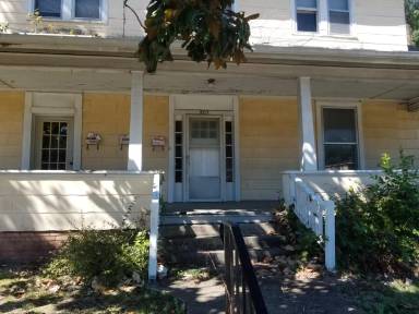 Main picture of 803 N Highland Ave