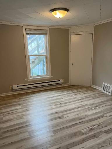 Main picture of 738 3rd St E