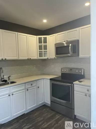 Main picture of 2112 Orthodox St