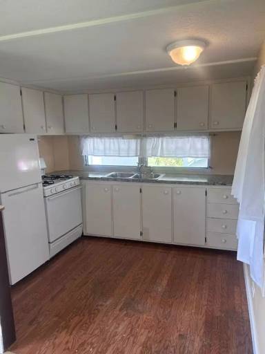 Main picture of 168 Lamplighter Ln