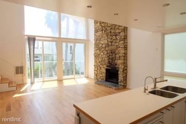 Main picture of 21 Spinnaker St