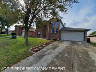 Main picture of 1003 Bainbridge Ln