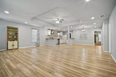 Main picture of 1023 Gulf