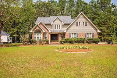 Main picture of 887 Three Wood Dr