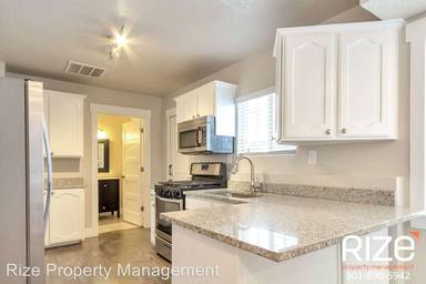 Main picture of 7655-7695 S Grant St