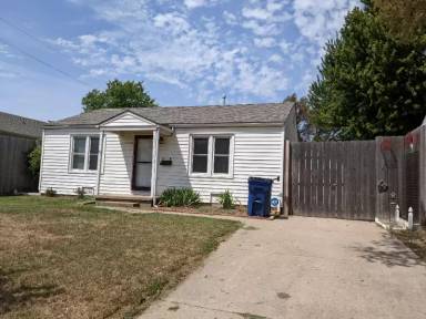 Main picture of 1953 S Dodge Ave