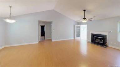 Main picture of 13906 Glendevon Ct