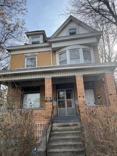 Main picture of 804 Heths Ave