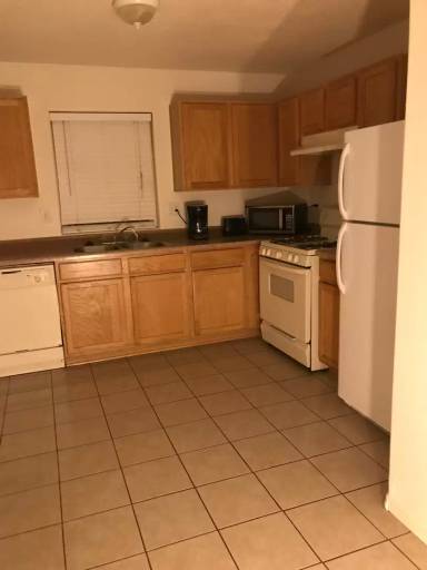 Main picture of 2303 N Juniper Ln