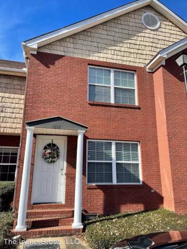 Main picture of 1816 Station Dr