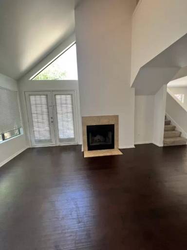 Main picture of 9817 Walnut St