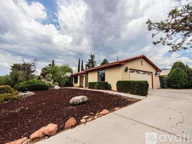 Main picture of 2080 Sky Dr