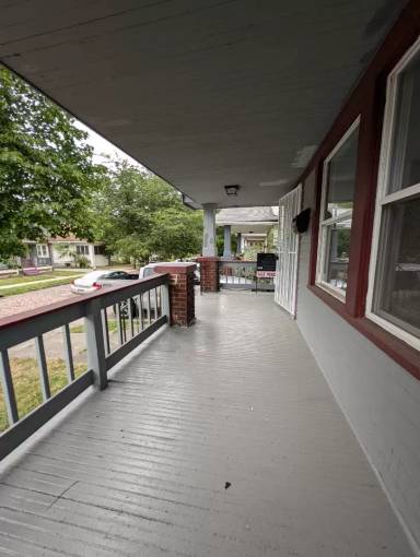Main picture of 3947 W 22nd St