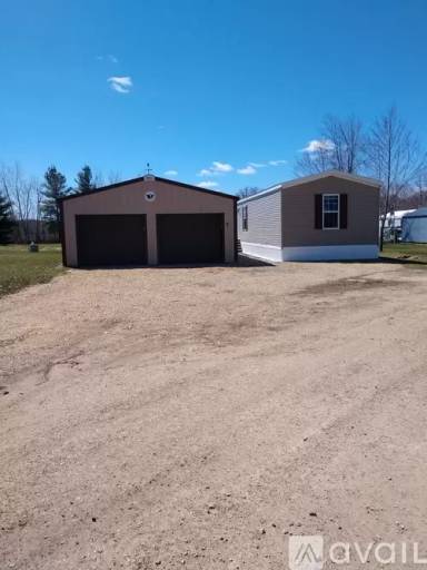 Main picture of 27165 US Highway 12