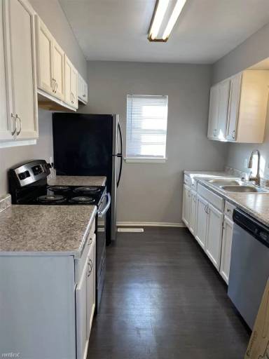 Main picture of 1210 E Denver Dr