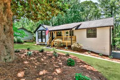 Main picture of 3659 Regent Dr NW