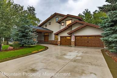 Main picture of 2863 American Saddler Dr