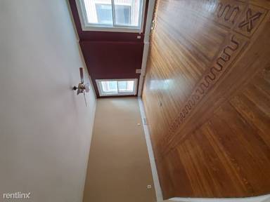 Main picture of 477 Alexander St