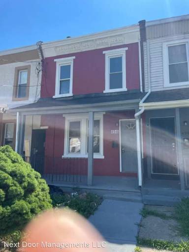 Main picture of 4946 Baynton St
