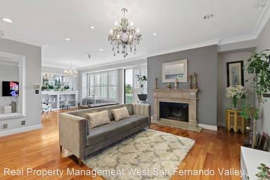 Main picture of 4460 Wilshire Blvd