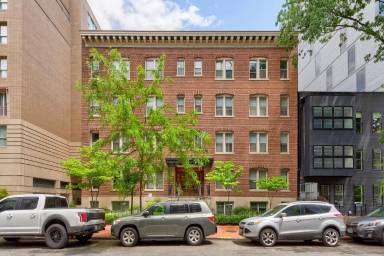 Main picture of 1121 24th St NW
