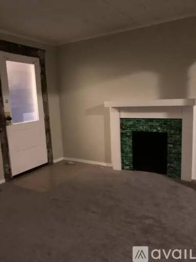 Main picture of 207 S 2nd St