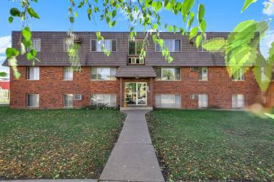 Main picture of 1754 Montana Ave E