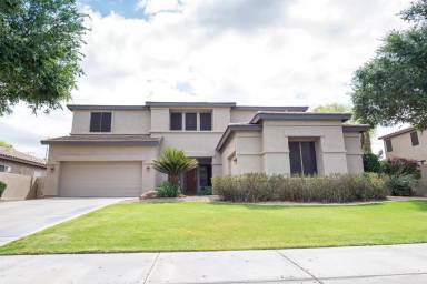 Main picture of 313 N Date Palm Dr