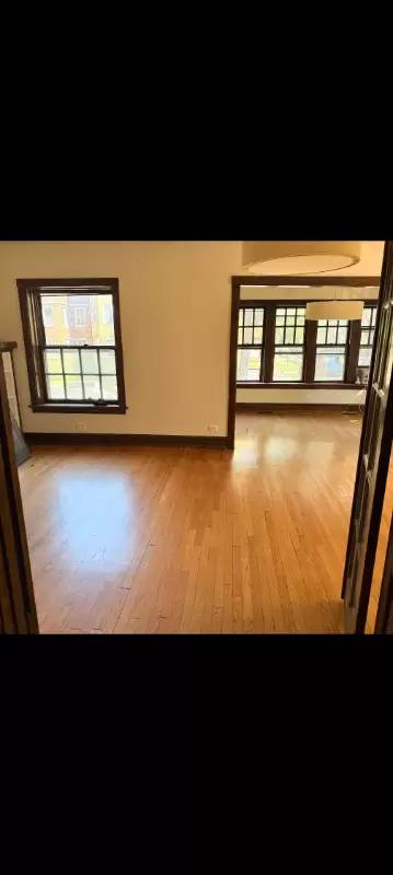 Main picture of 4840 N Talman Ave